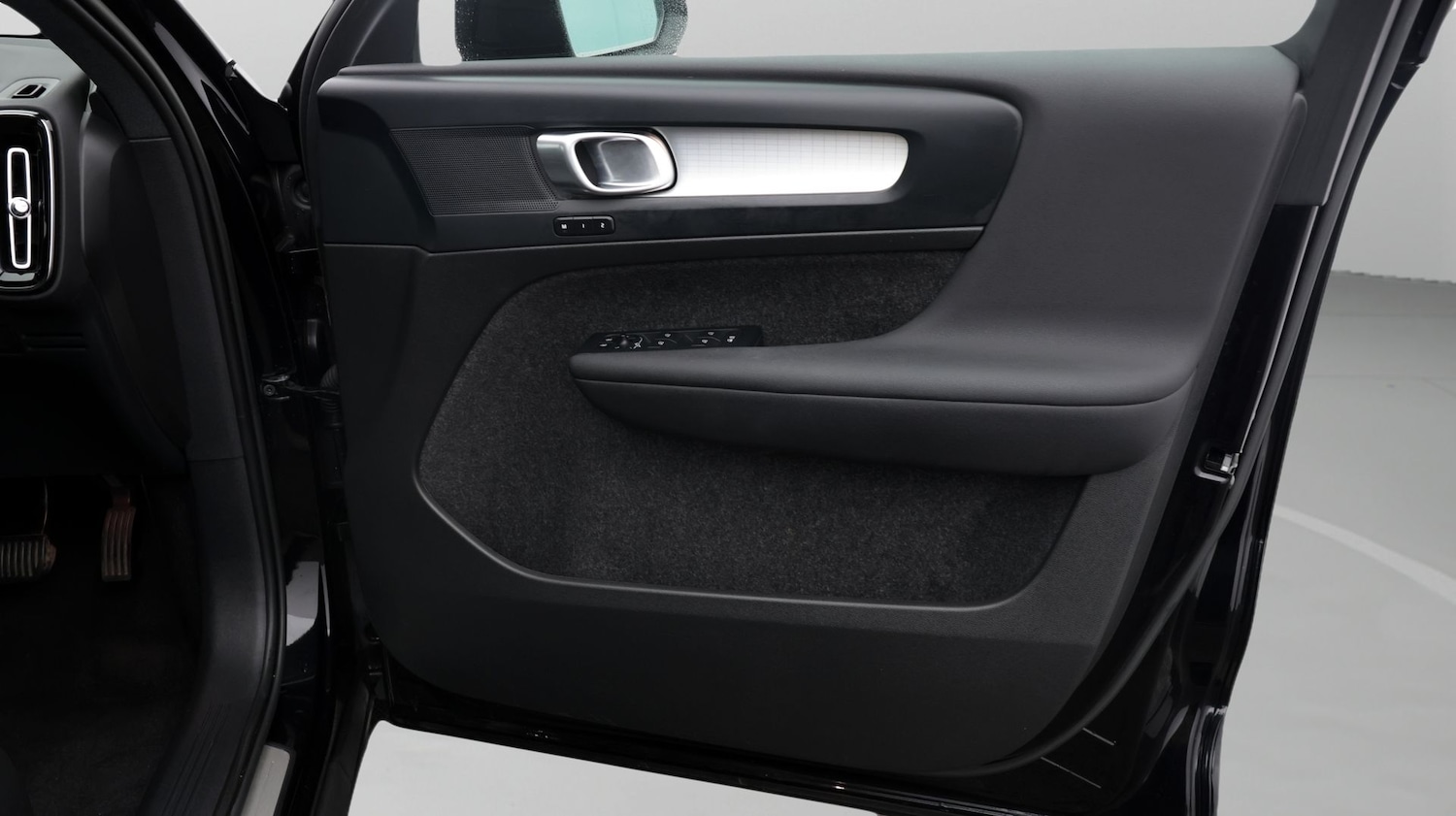 Used Volvo XC40 2022 for sale - 77610547: Photo 15