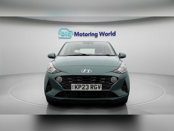 Used Hyundai i10 2023 for sale - 78268023: Photo
