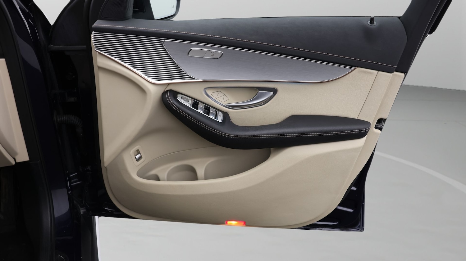 Used Mercedes-Benz EQC 2022 for sale - 77368033: Photo 15