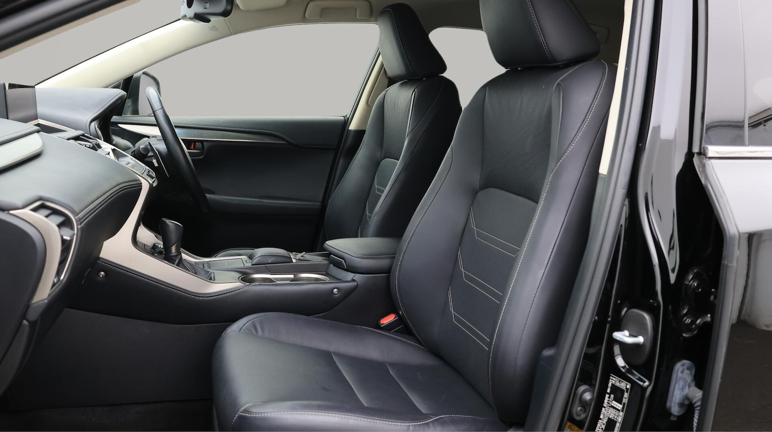 Used Lexus NX 2019 for sale - 76432396: Photo 15