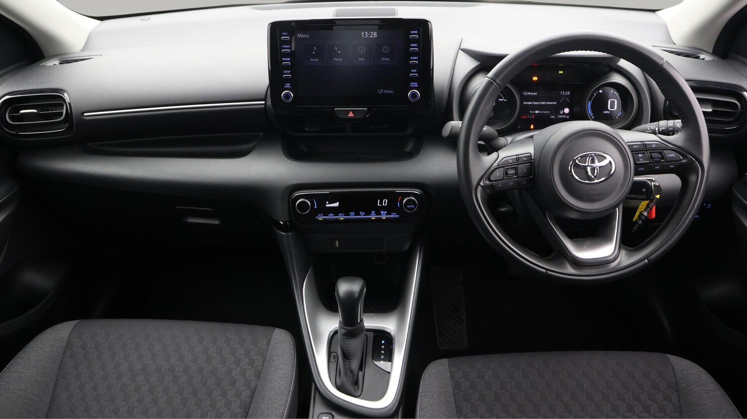 Used Toyota Yaris 2022 for sale - 75905751: Photo 14