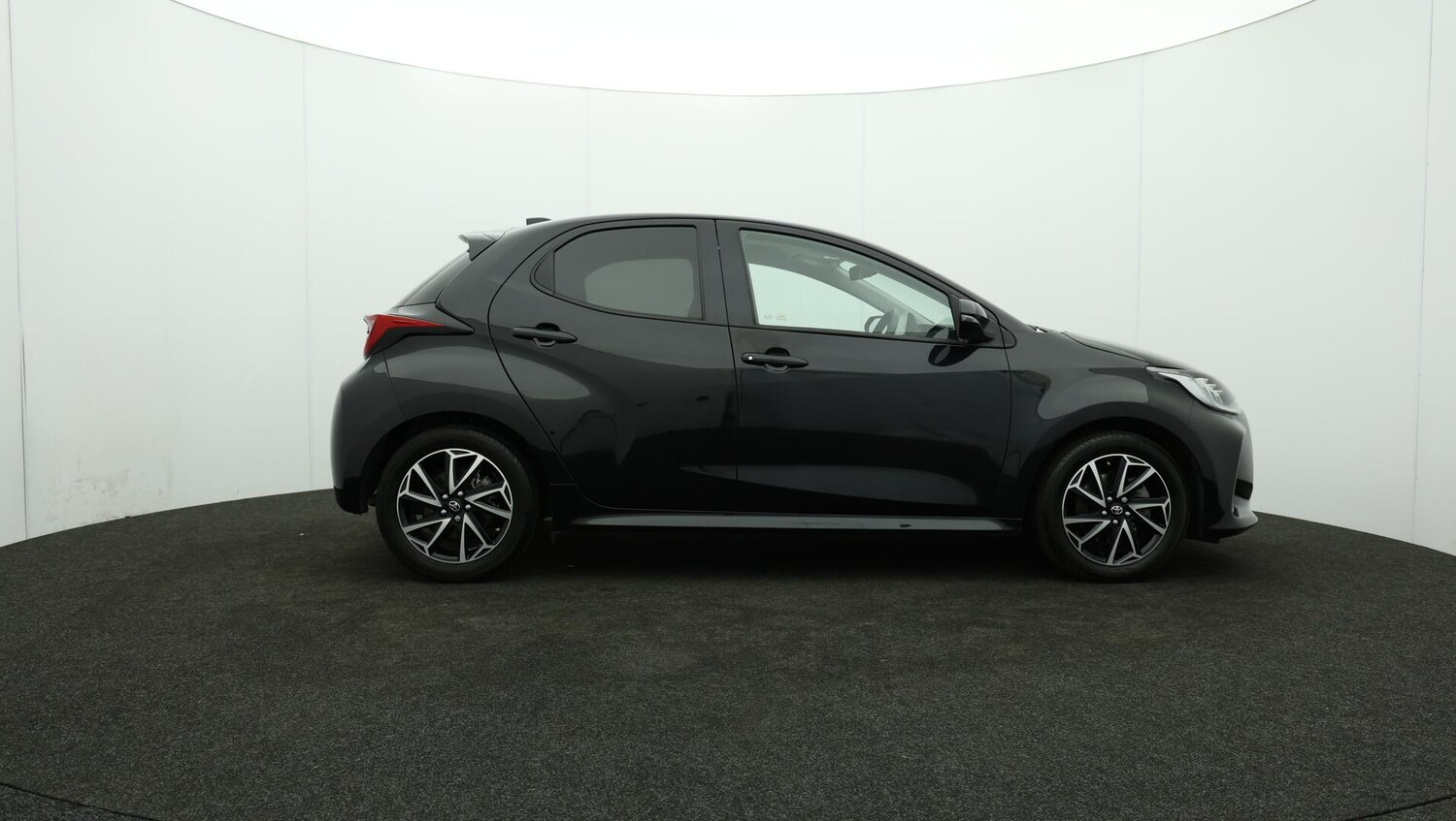 Used Toyota Yaris 2022 for sale - 75905751: Photo 43
