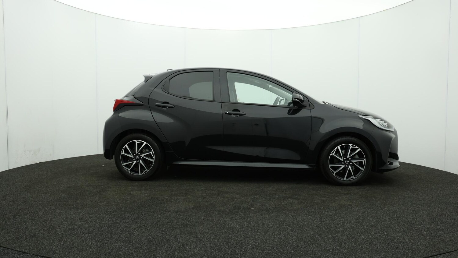 Used Toyota Yaris 2022 for sale - 75905751: Photo 44
