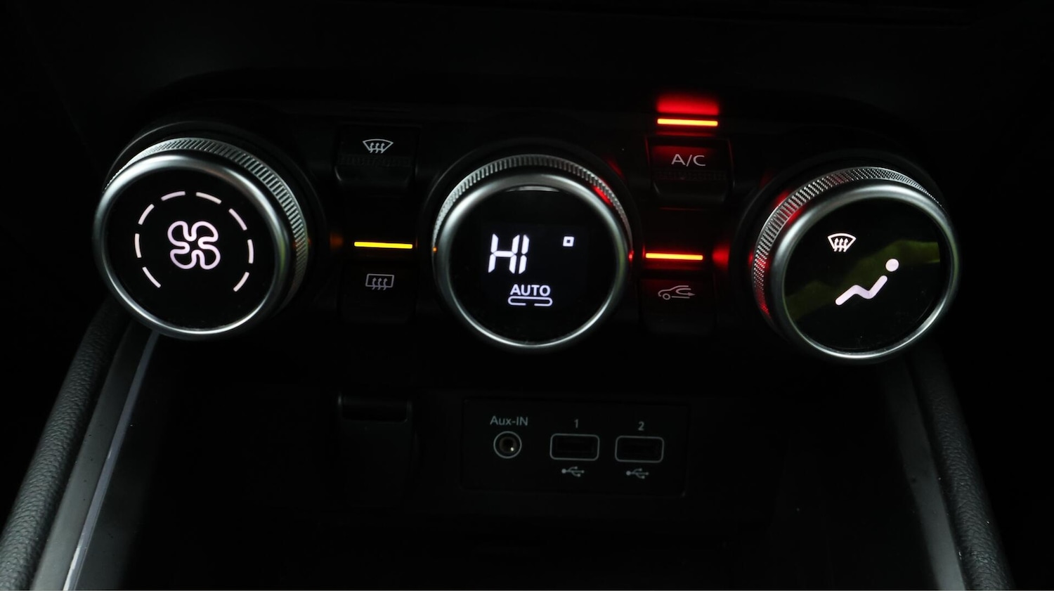 Used Renault Clio 2023 for sale - 76432000: Photo 13