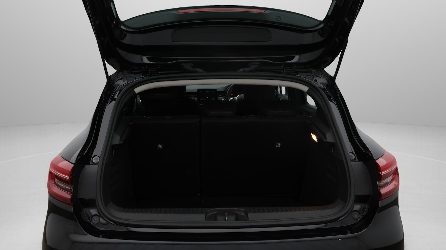 Used Renault Clio 2023 for sale - 76432000: Photo 18