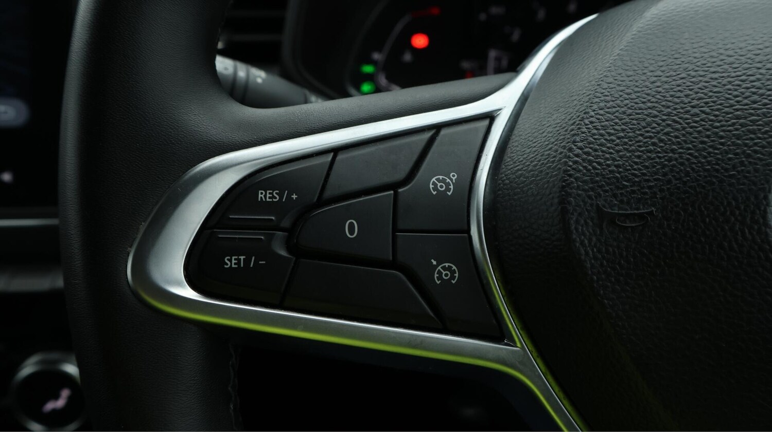 Used Renault Clio 2023 for sale - 76432000: Photo 23