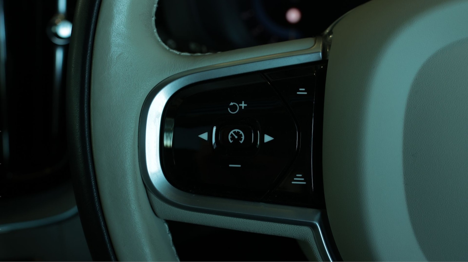 Used Volvo XC60 2021 for sale - 77736083: Photo 20