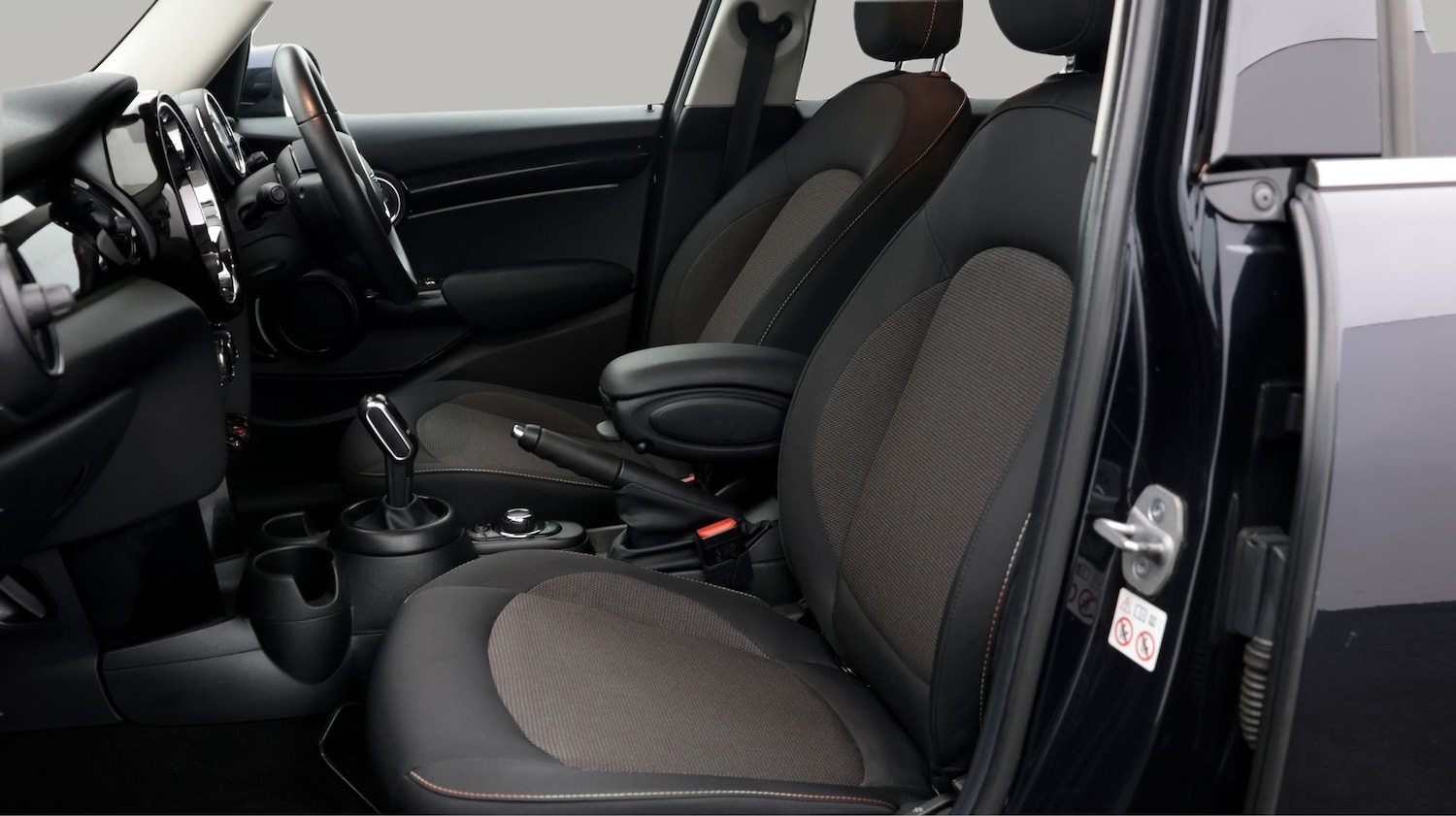 Used MINI Hatch 2022 for sale - 77974706: Photo 14