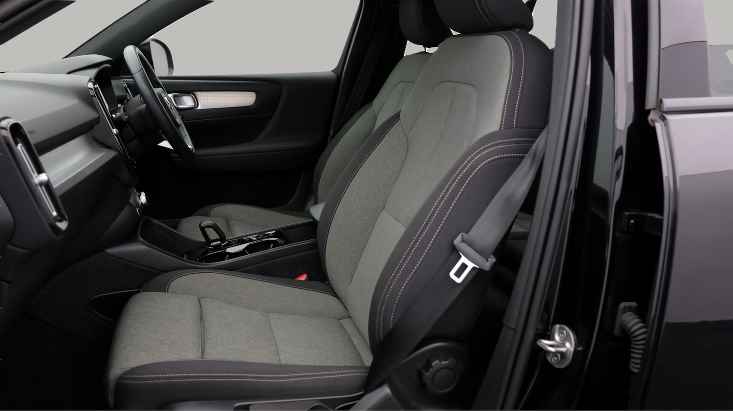 Used Volvo XC40 2022 for sale - 77891831: Photo 14