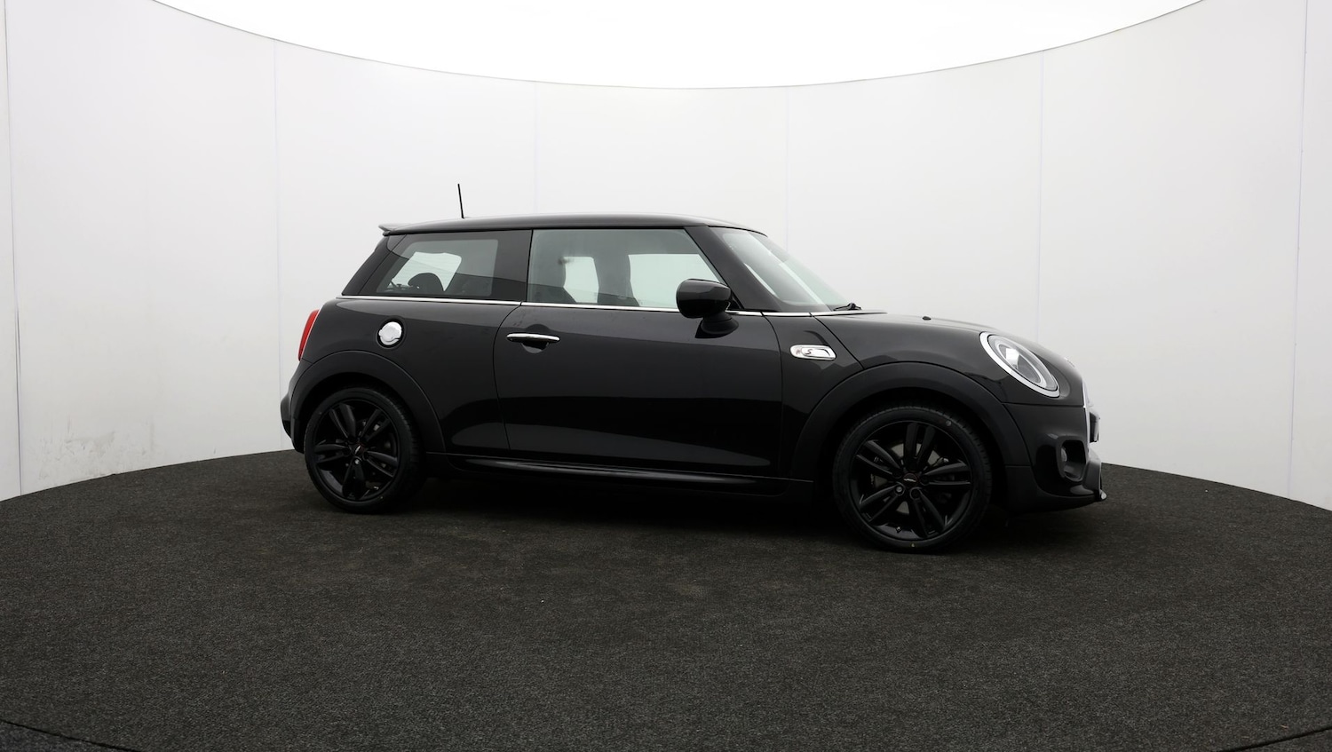 Used MINI Hatch 2019 for sale - 76811672: Photo 32