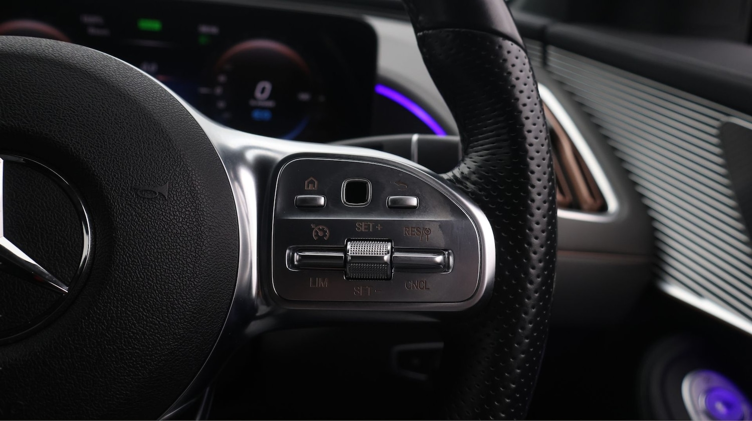 Used Mercedes-Benz EQC 2023 for sale - 77368037: Photo 26