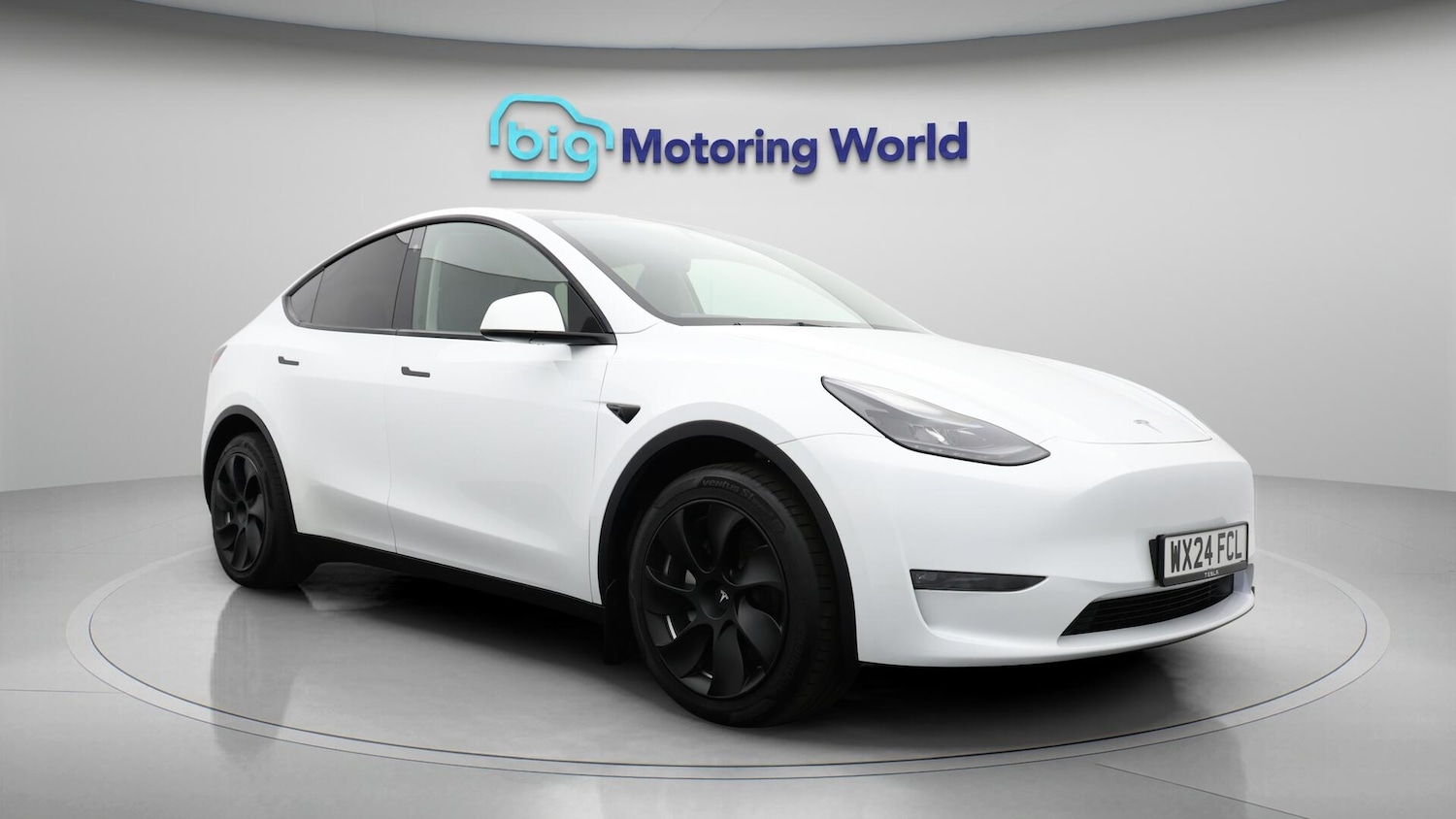 Used Tesla Model Y 2024 for sale - 76644876: Photo 2