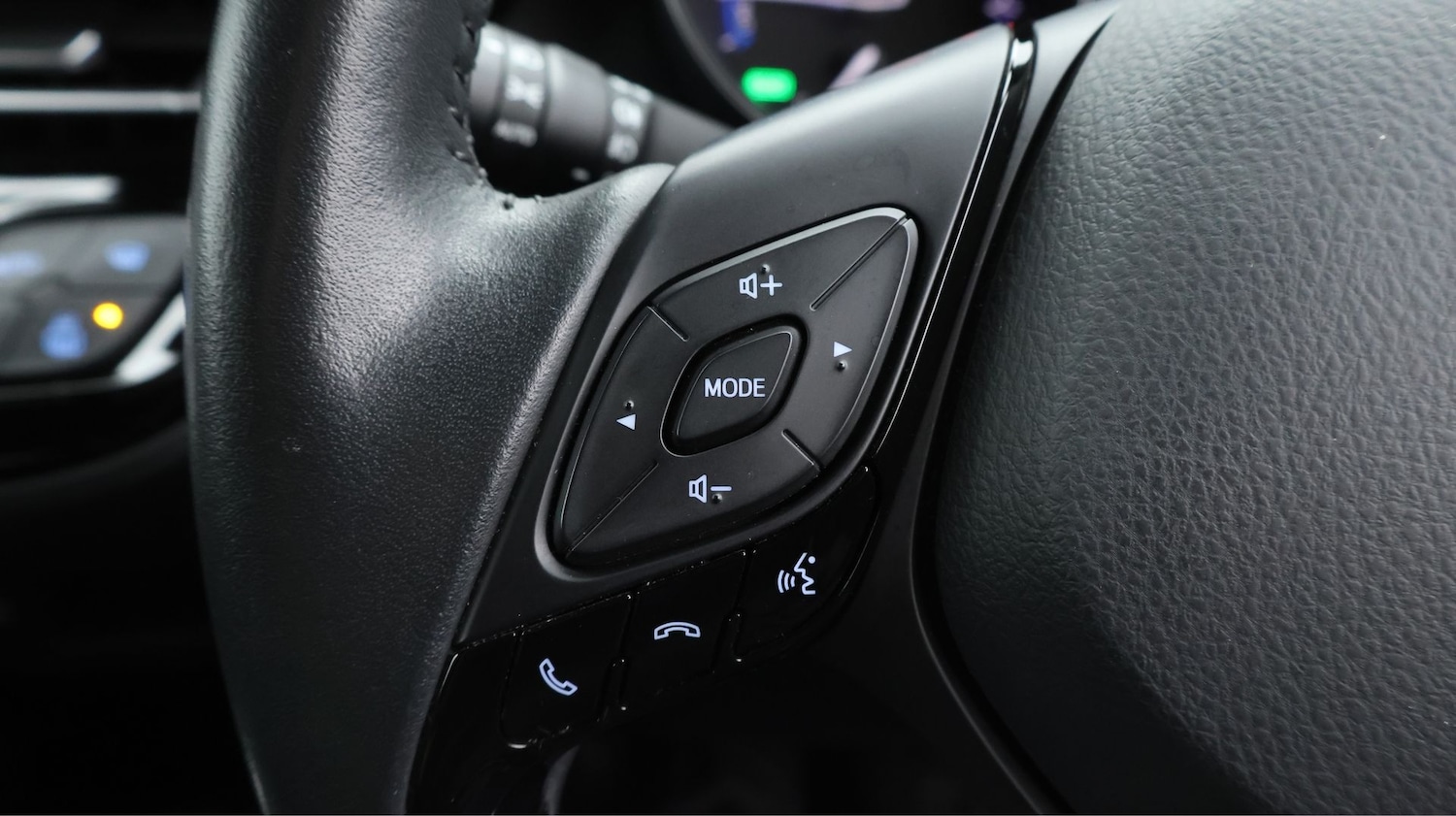 Used Toyota C-HR 2023 for sale - 77181724: Photo 23