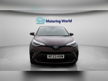 Used Toyota C-HR 2023 for sale - 77181724: Photo