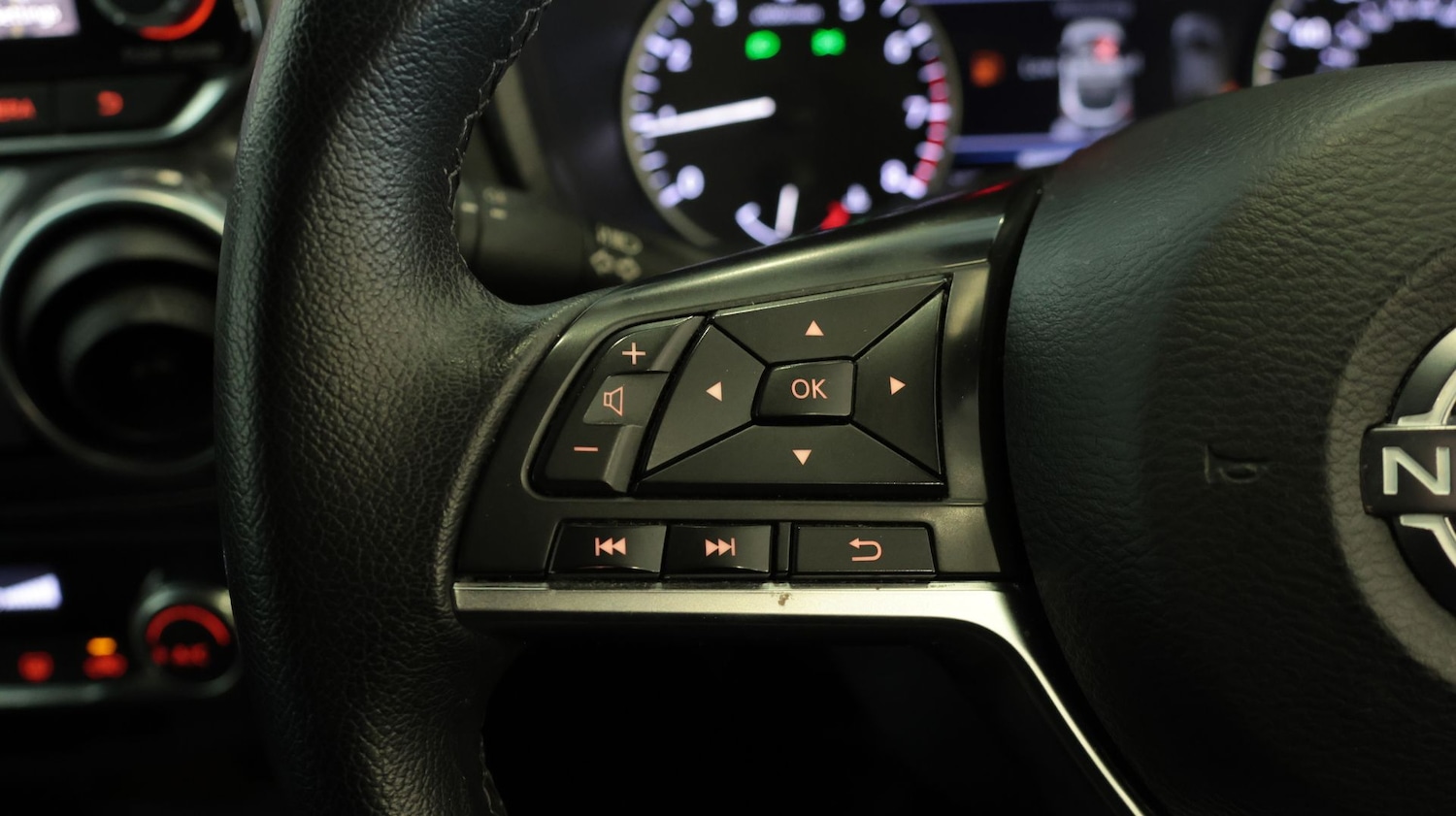 Used Nissan Juke 2023 for sale - 77782040: Photo 23