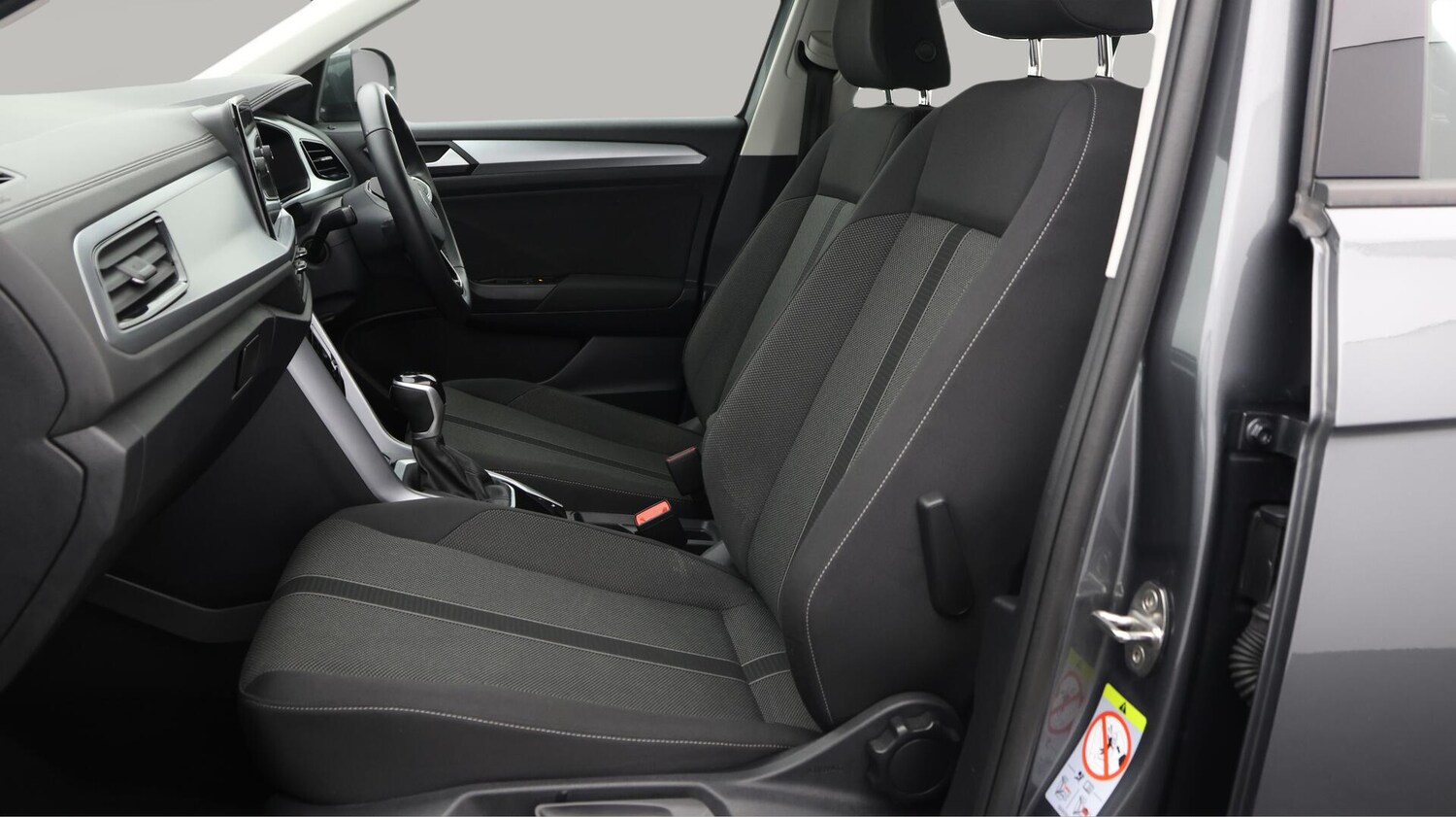 Used Volkswagen T-Roc 2022 for sale - 76380904: Photo 14