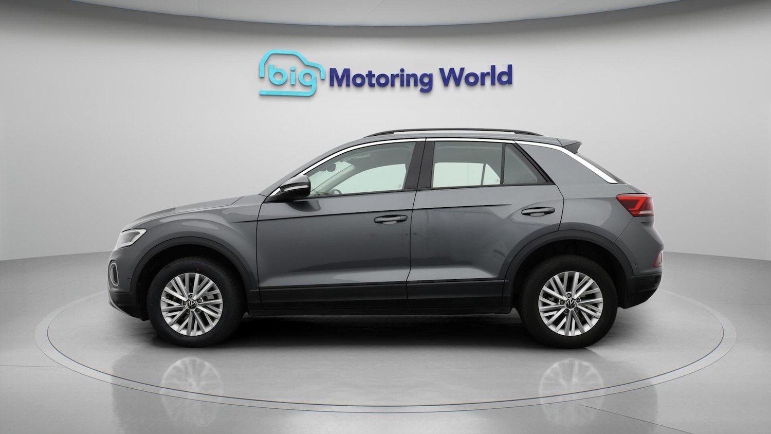 Used Volkswagen T-Roc 2022 for sale - 76380904: Photo 4