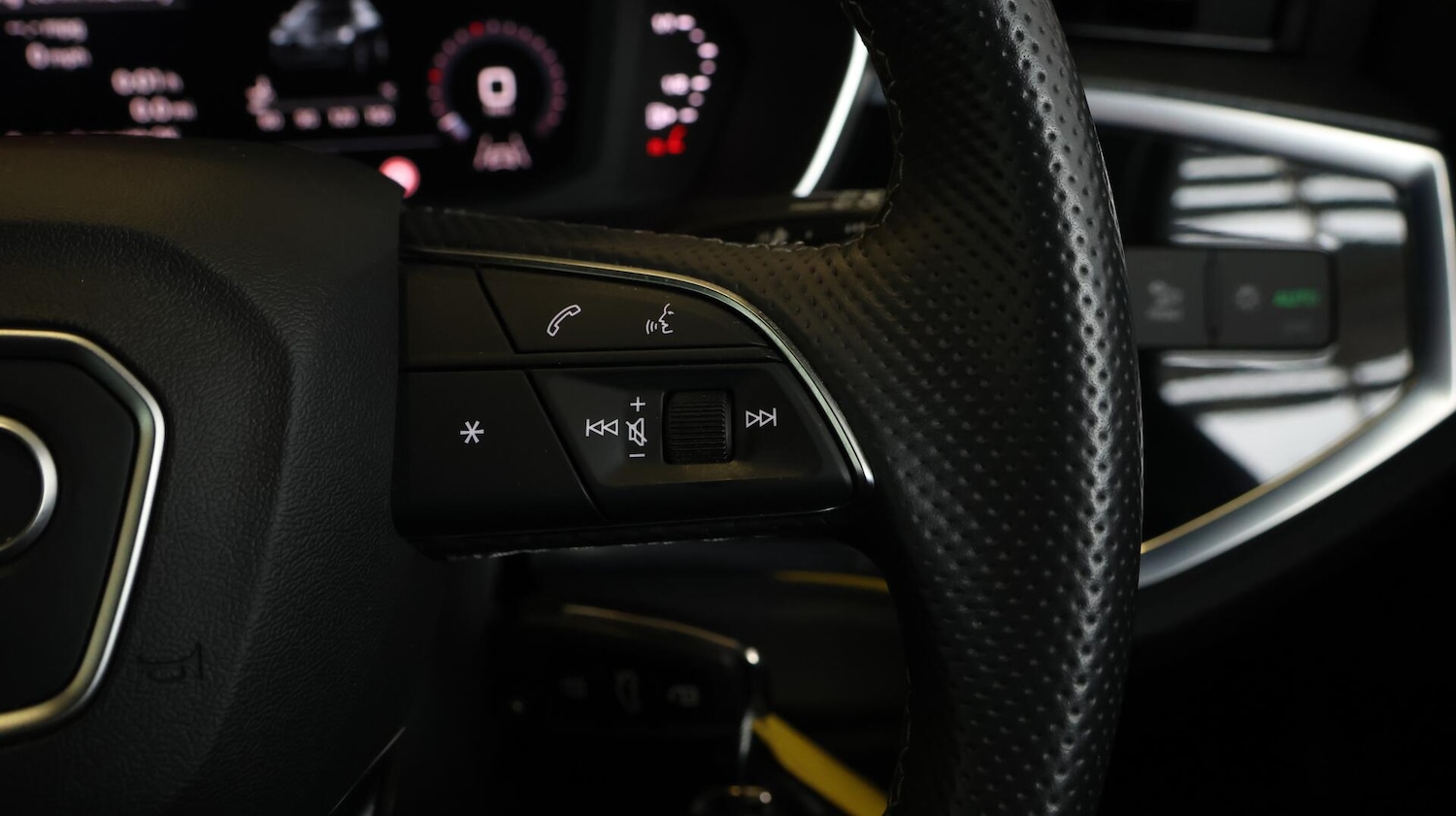 Used Audi Q3 2021 for sale - 76562460: Photo 24