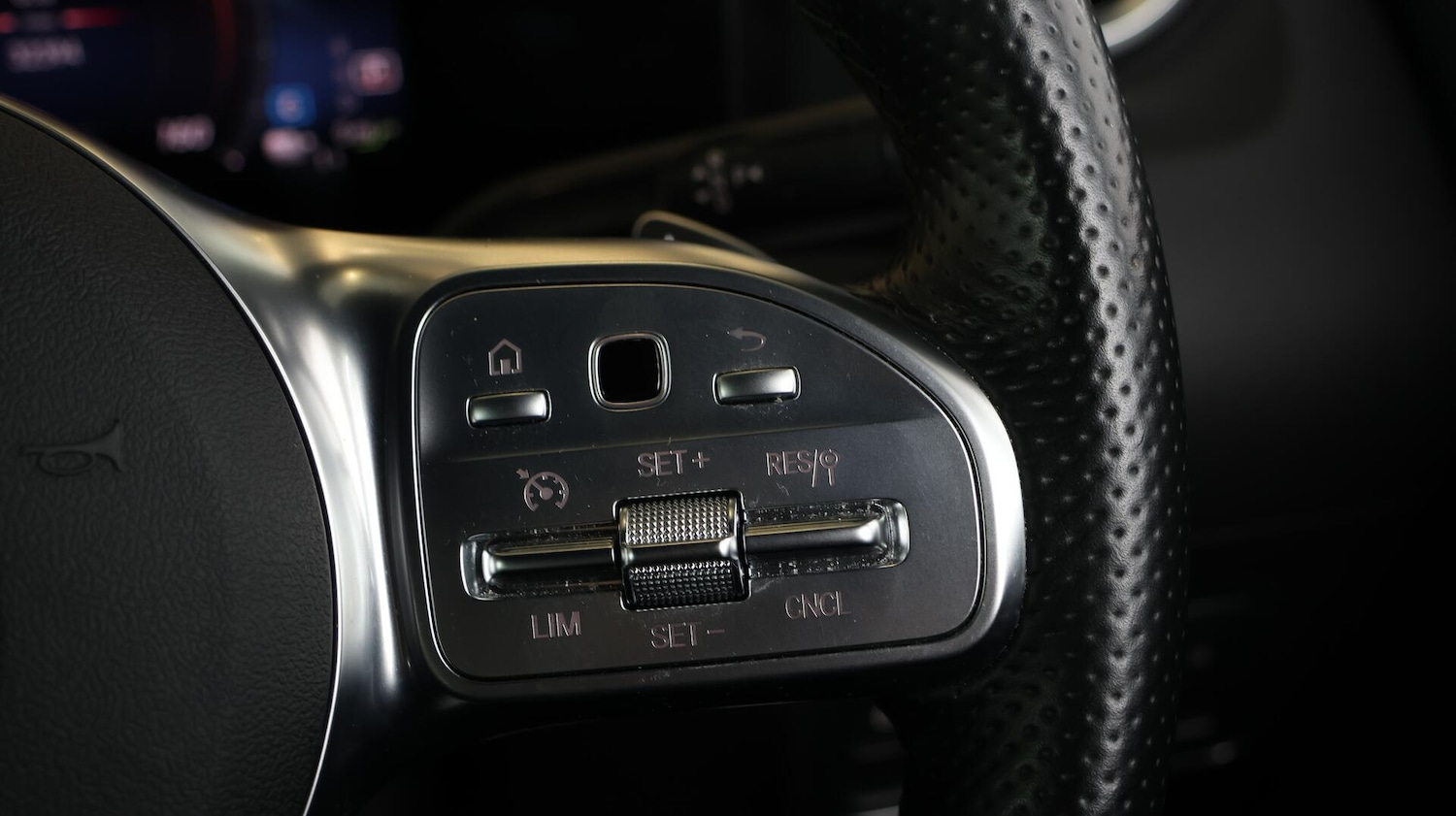 Used Mercedes-Benz GLA 2022 for sale - 76370273: Photo 24