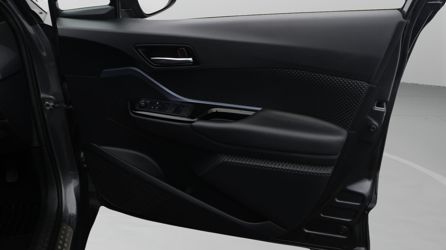 Used Toyota C-HR 2021 for sale - 77216399: Photo 15