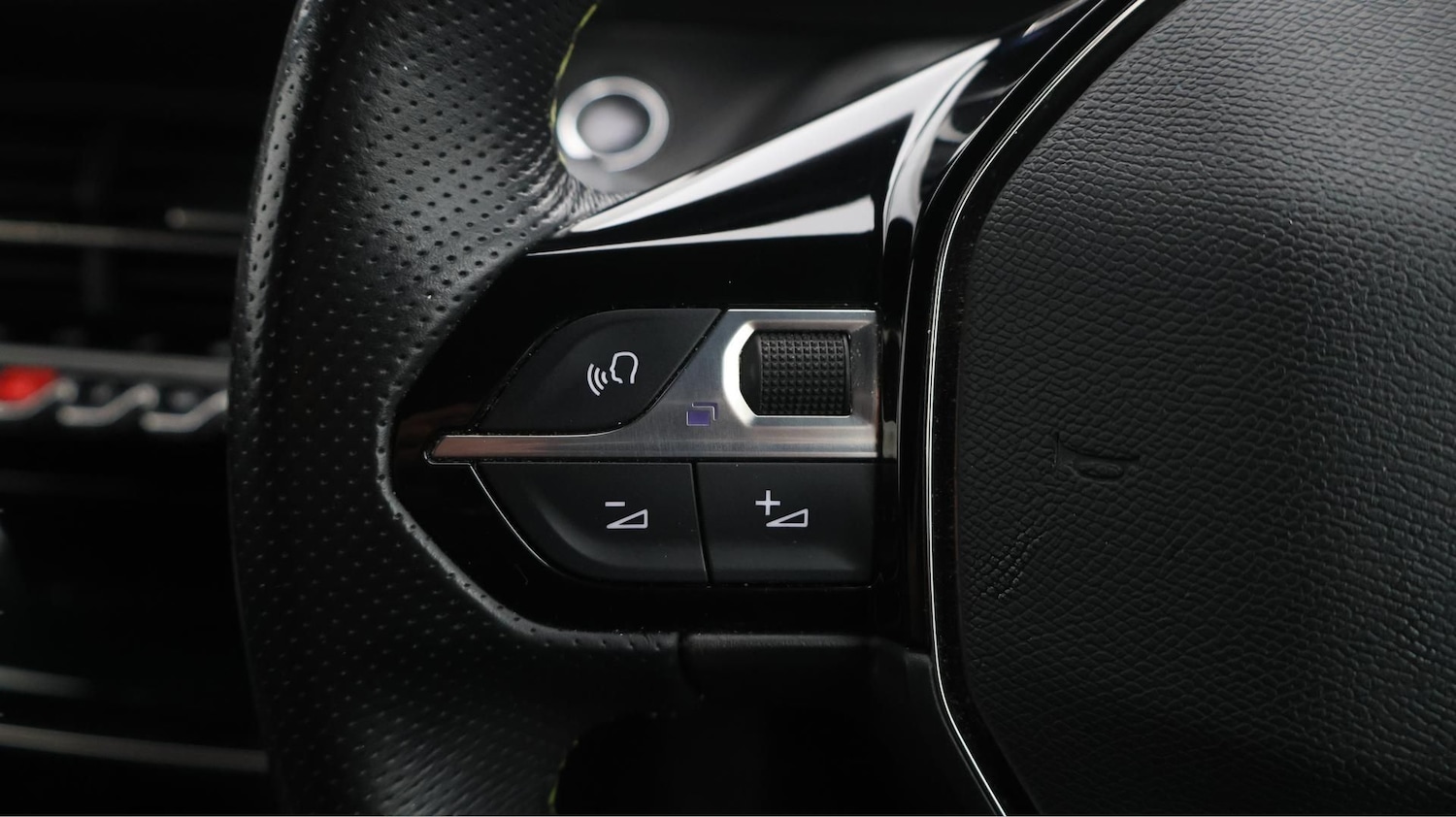 Used Peugeot 2008 2022 for sale - 77264827: Photo 24