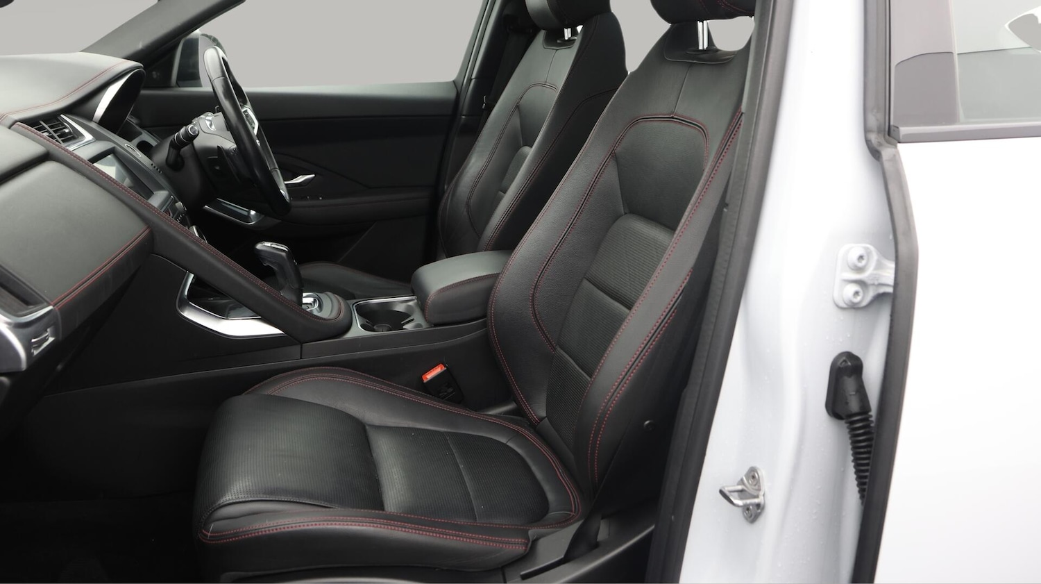 Used Jaguar E-Pace 2020 for sale - 76380827: Photo 14
