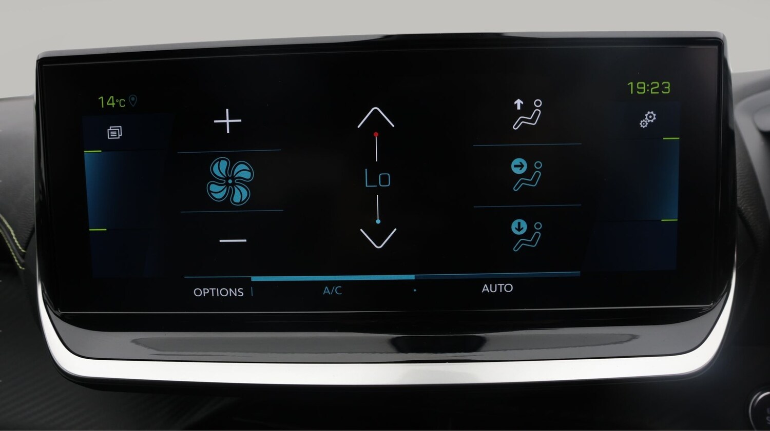 Used Peugeot 2008 2023 for sale - 77619298: Photo 12