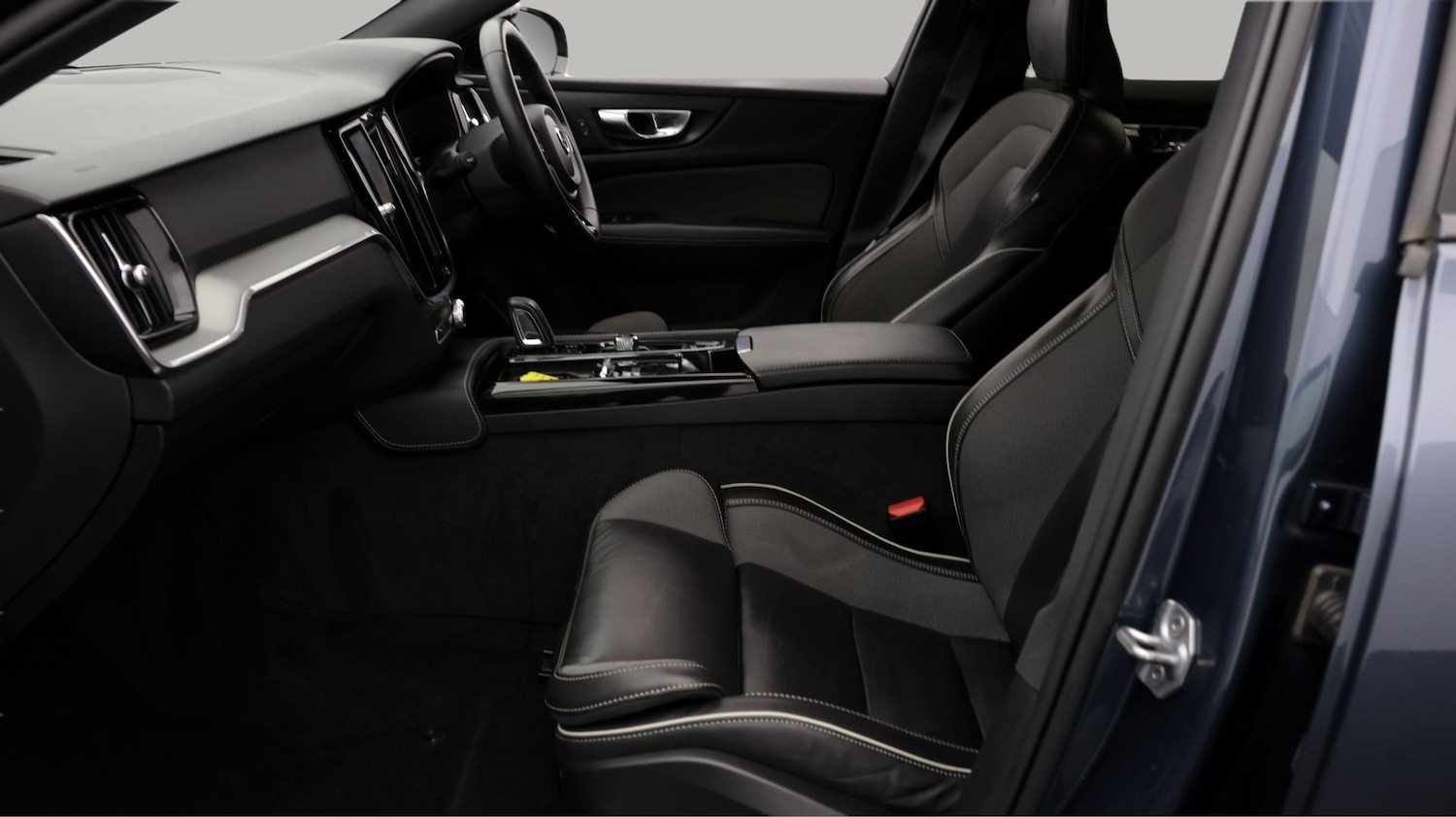 Used Volvo V60 2021 for sale - 77595134: Photo 14