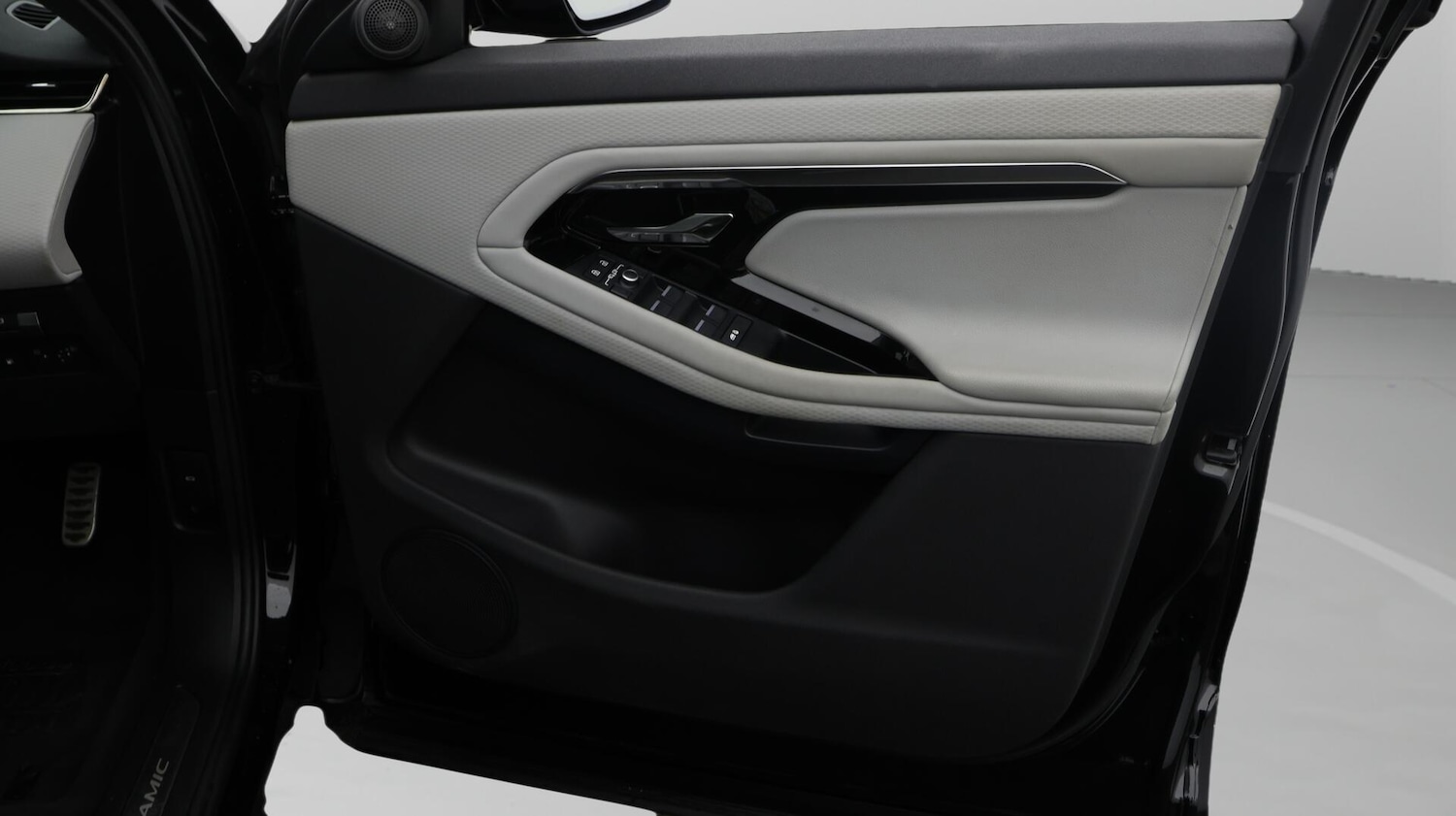 Used Land Rover Range Rover Evoque 2021 for sale - 76743369: Photo 16