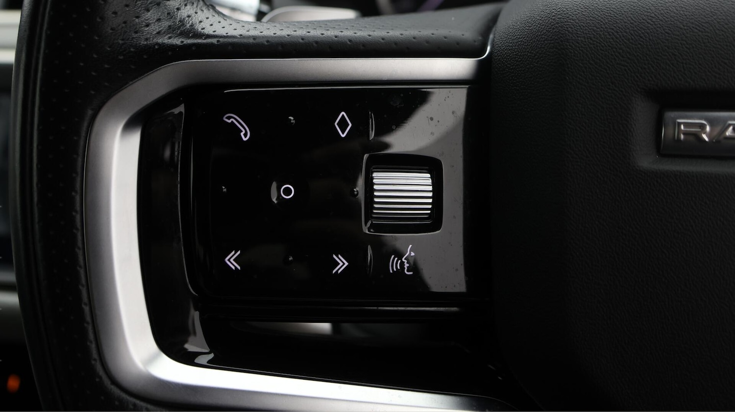 Used Land Rover Range Rover Evoque 2021 for sale - 76743369: Photo 23