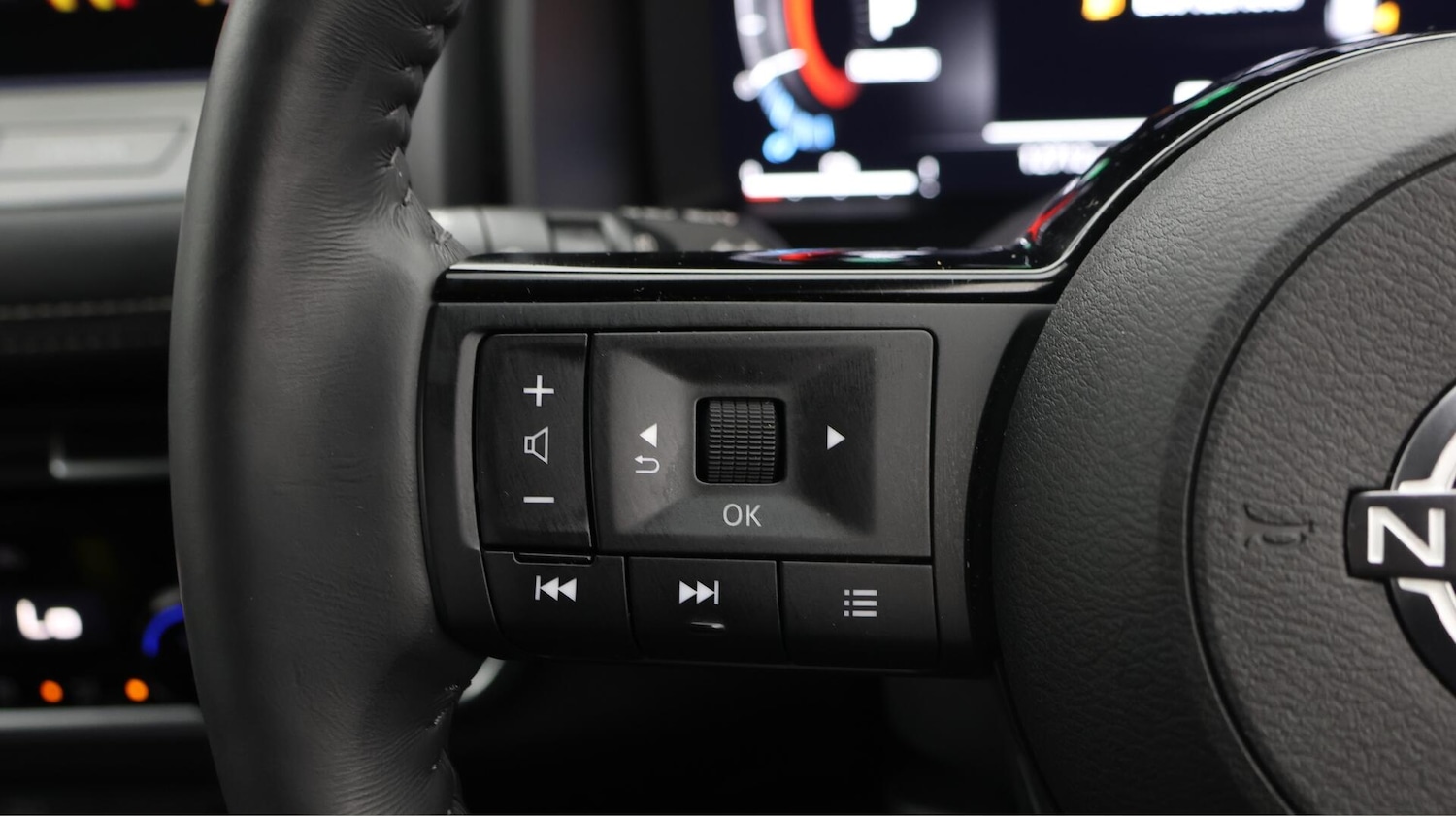 Used Nissan X-Trail 2024 for sale - 76240205: Photo 24