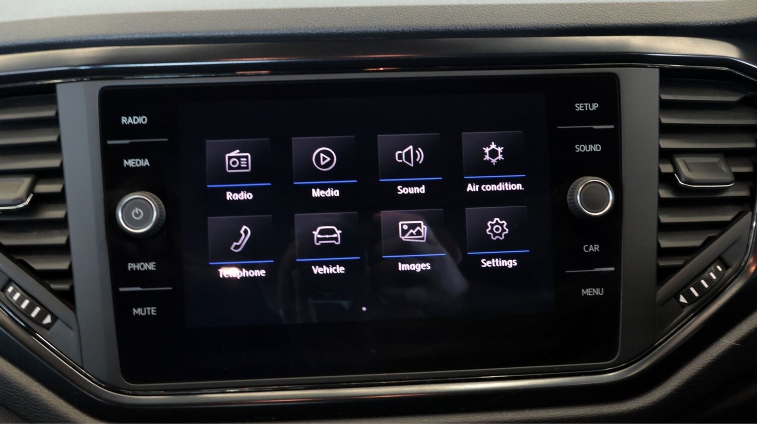 Used Volkswagen T-Roc 2020 for sale - 77985002: Photo 11