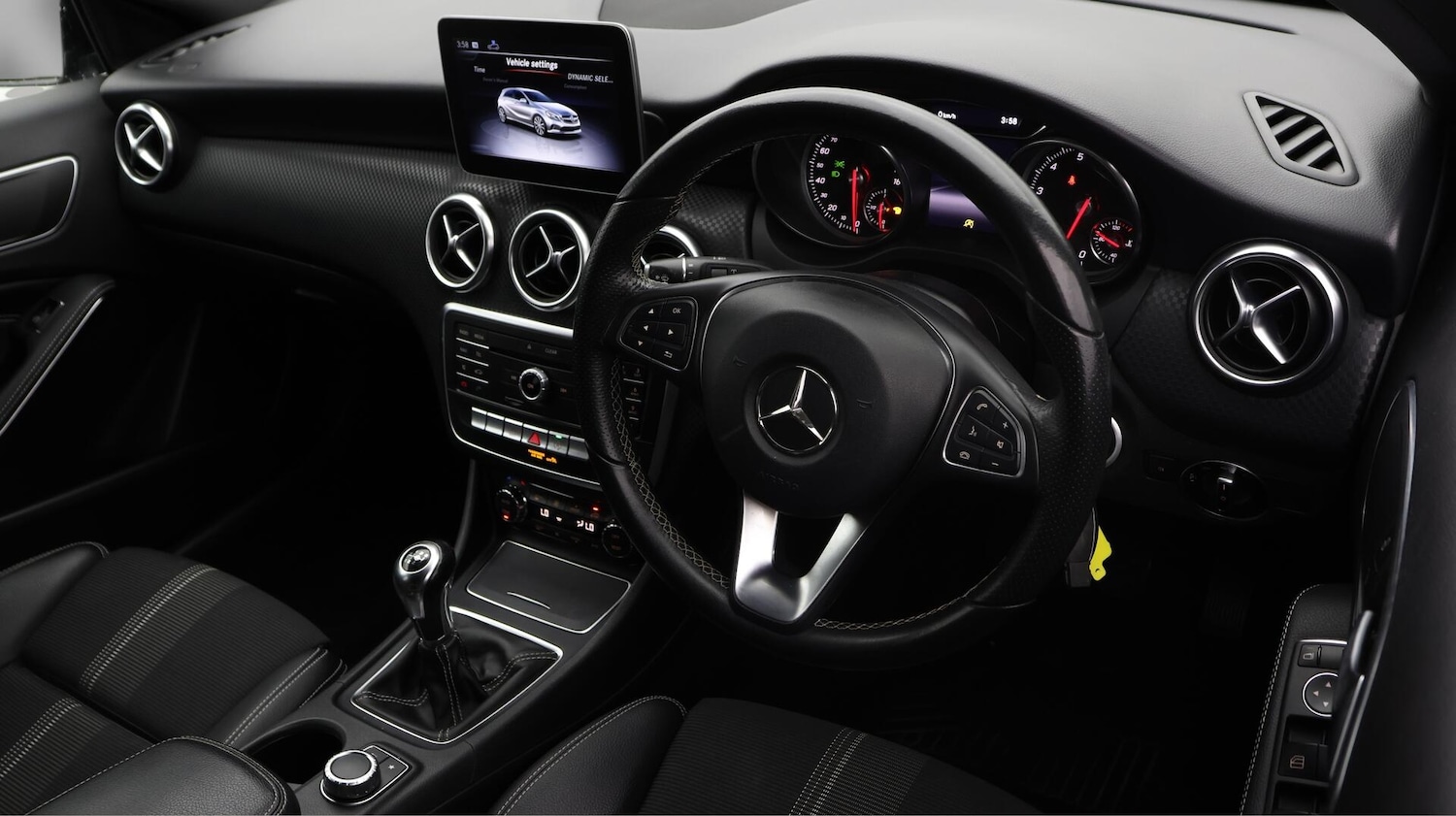 Used Mercedes-Benz A-Class 2018 for sale - 76440995: Photo 10