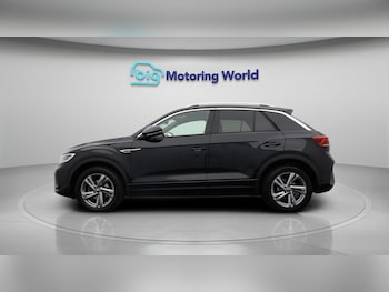 Used Volkswagen T-Roc 2024 for sale - 77654422: Photo