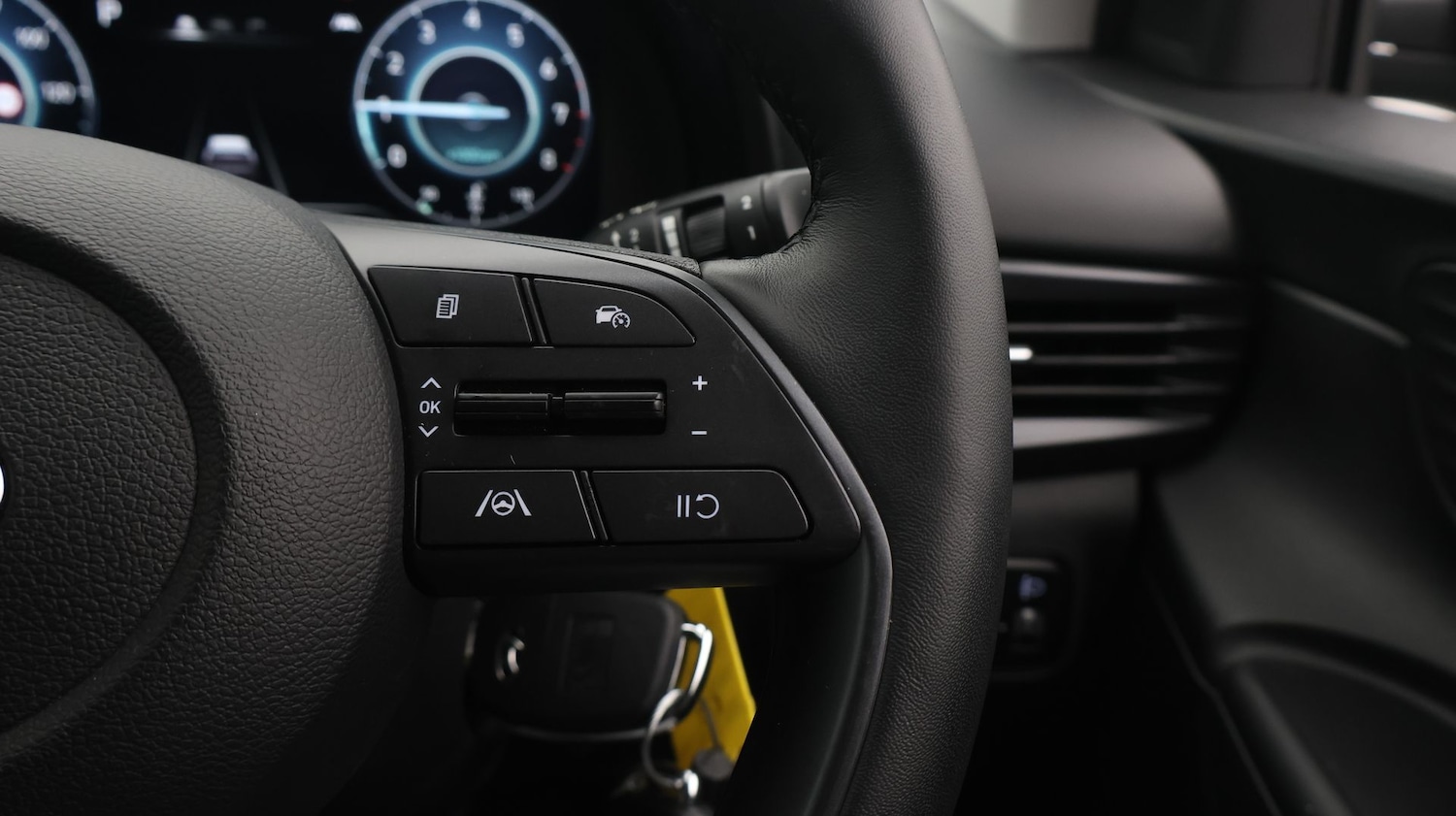 Used Hyundai BAYON 2023 for sale - 77379608: Photo 25