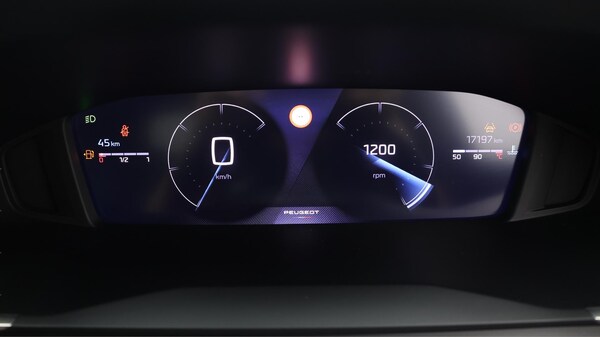 Used Peugeot 2008 2024 for sale - 75224890: Photo 11