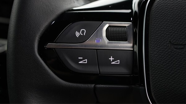 Used Peugeot 2008 2024 for sale - 75224890: Photo 23