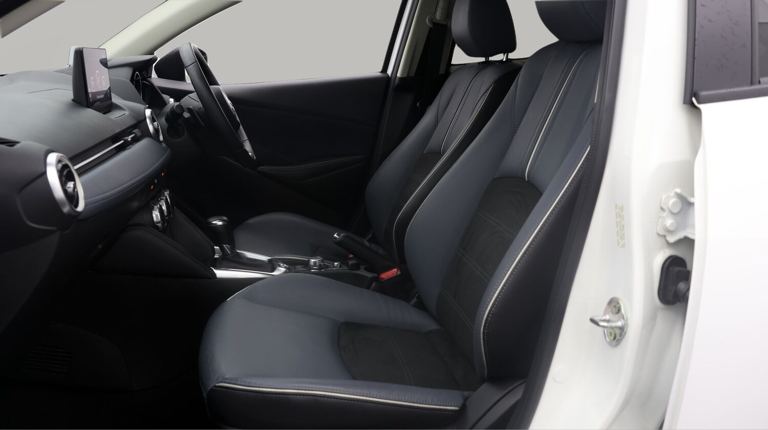 Used Mazda Mazda2 2023 for sale - 77460115: Photo 14