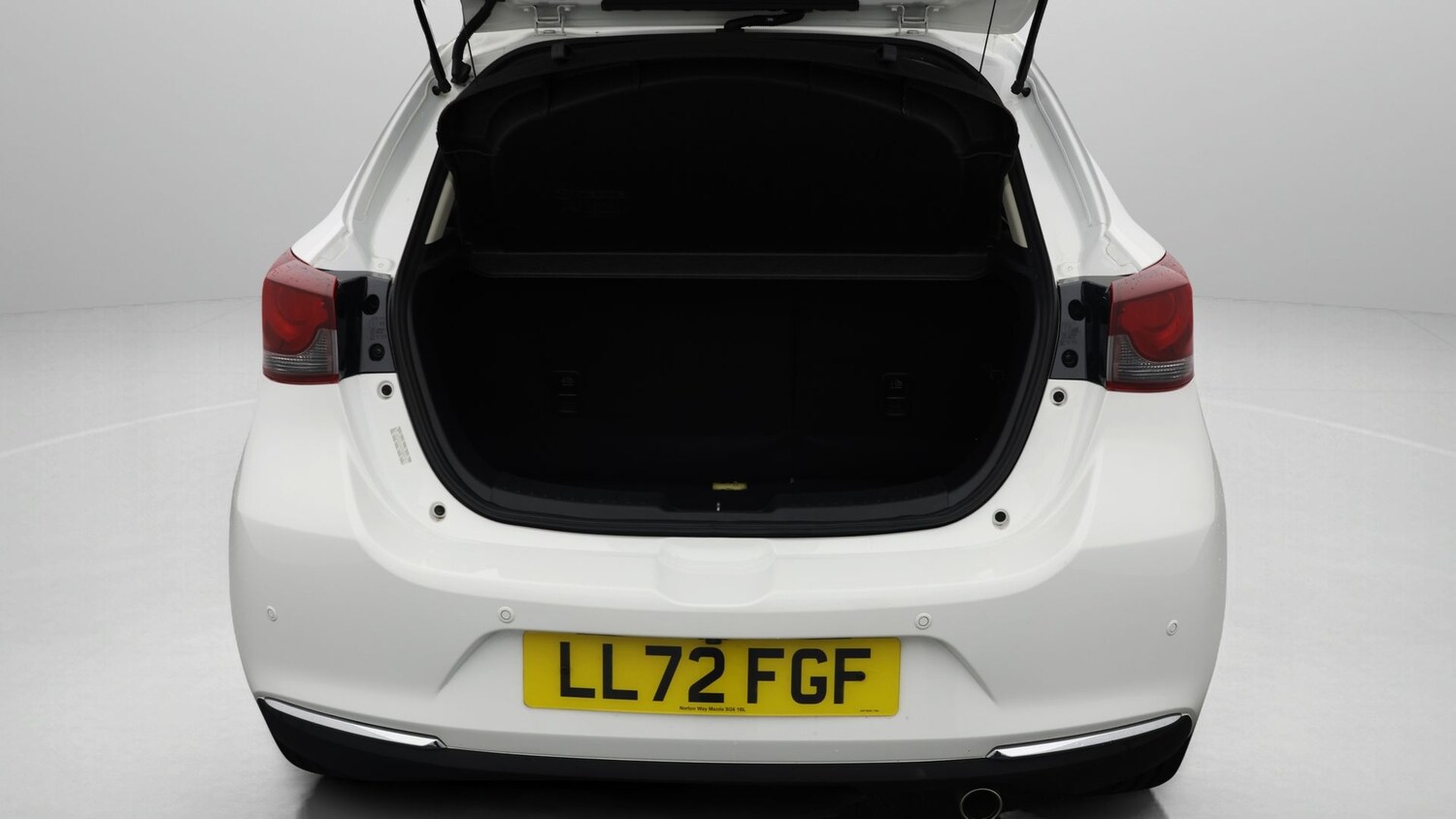 Used Mazda Mazda2 2023 for sale - 77460115: Photo 17