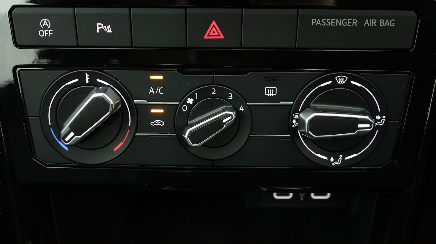 Used Volkswagen T-Cross 2024 for sale - 77428927: Photo 12