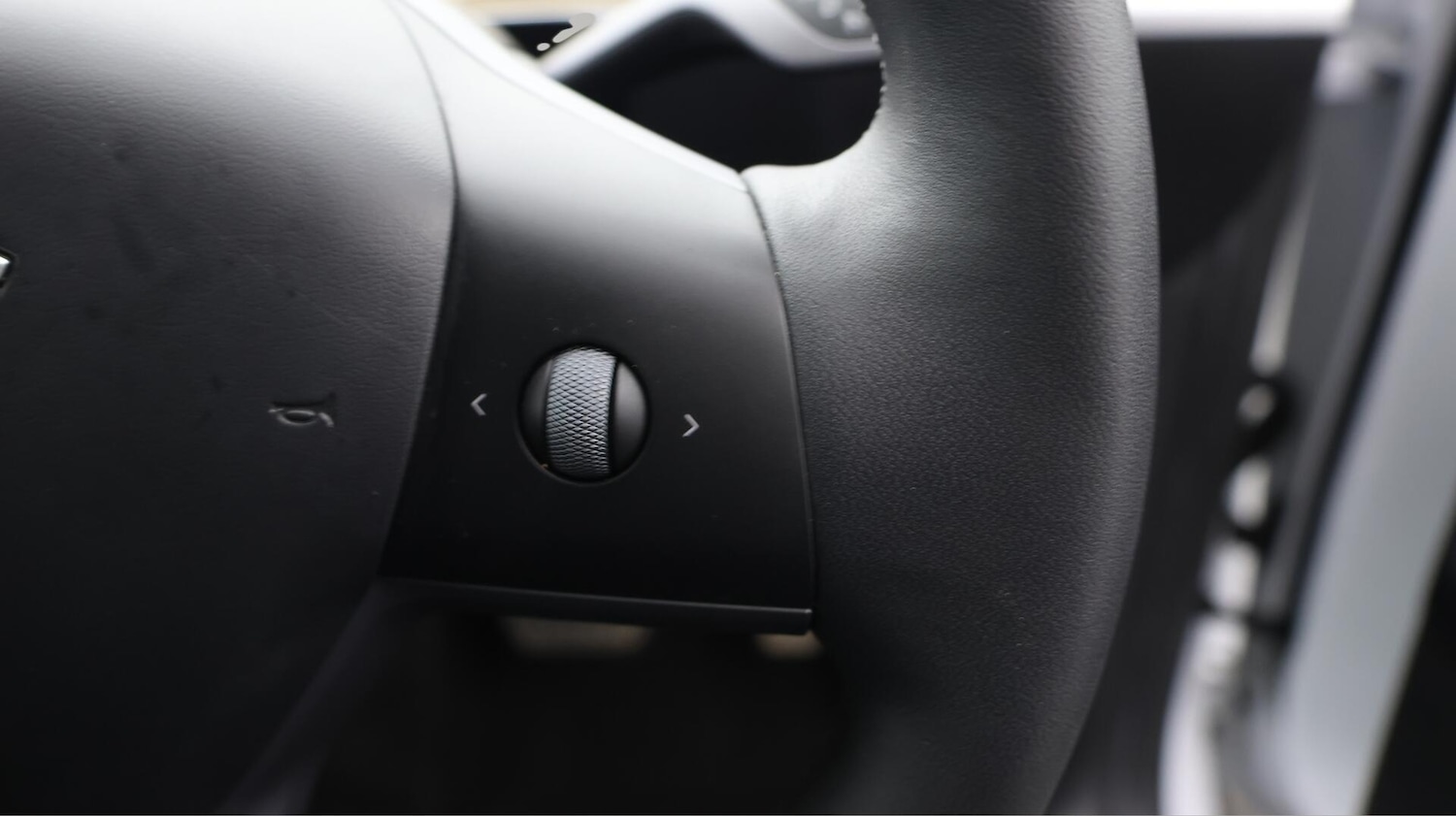 Used Tesla Model Y 2023 for sale - 76511903: Photo 23