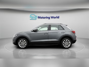 Used Volkswagen T-Roc 2023 for sale - 79211573: Photo