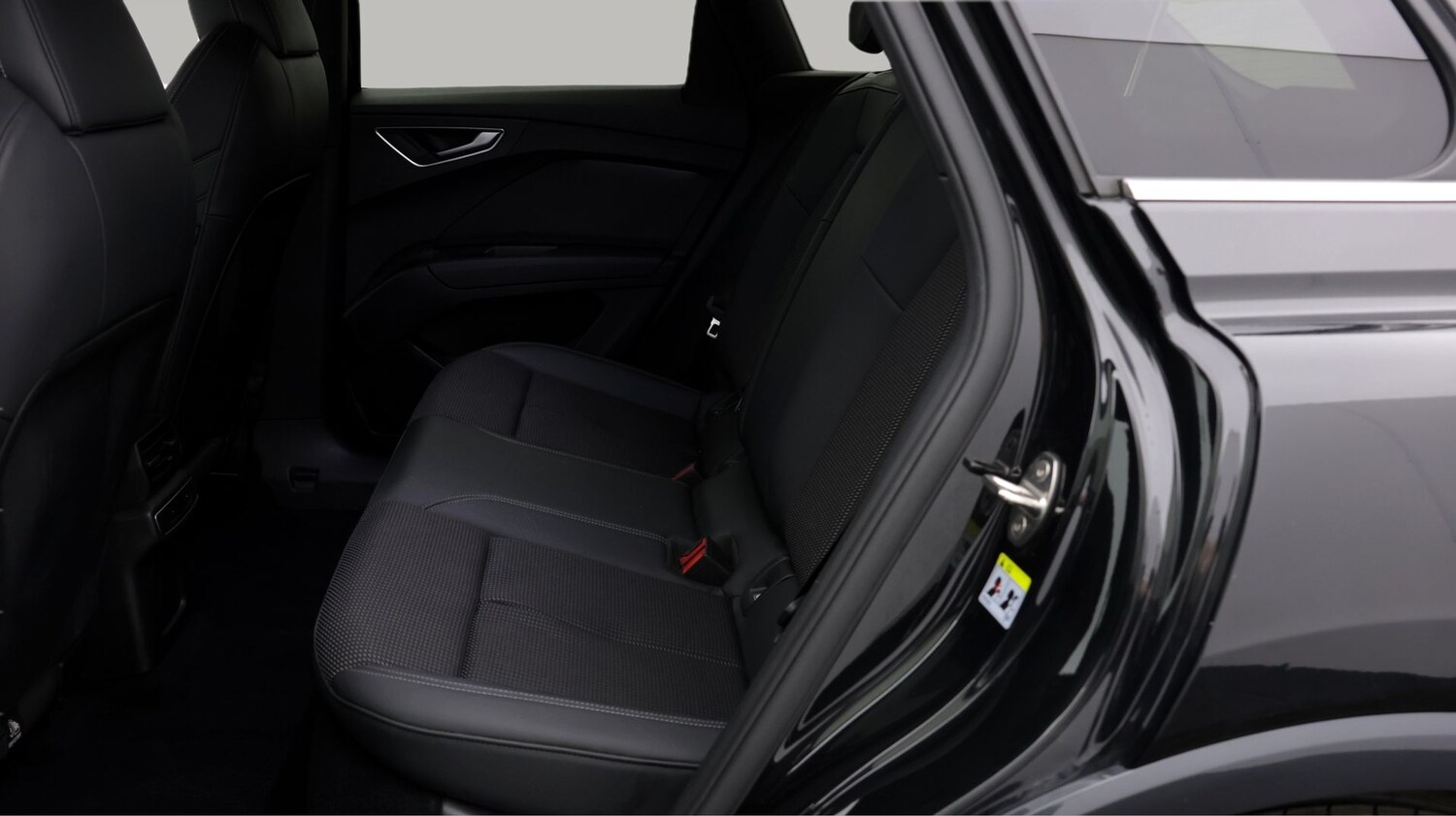 Used Audi Q4 e-tron 2023 for sale - 77662633: Photo 16