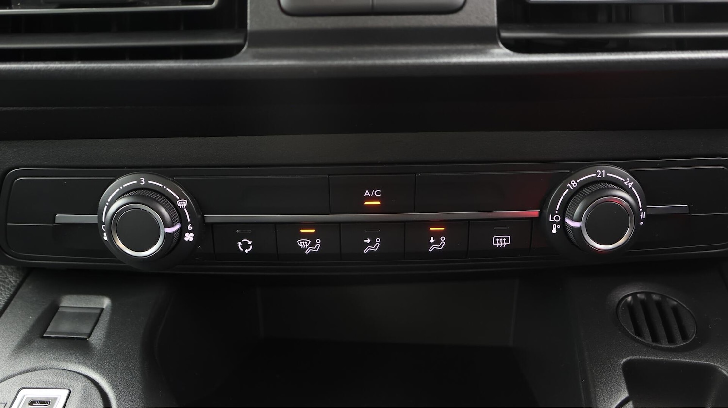 Used Vauxhall Combo Life Electric 2024 for sale - 76431988: Photo 13