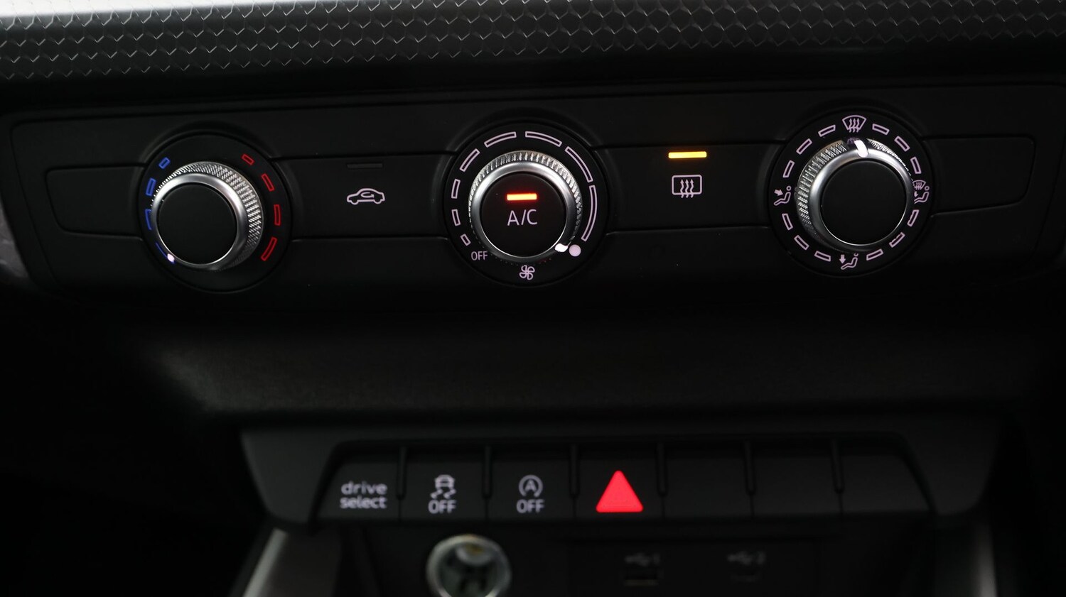 Used Audi A1 for sale - 77236132: Photo 12