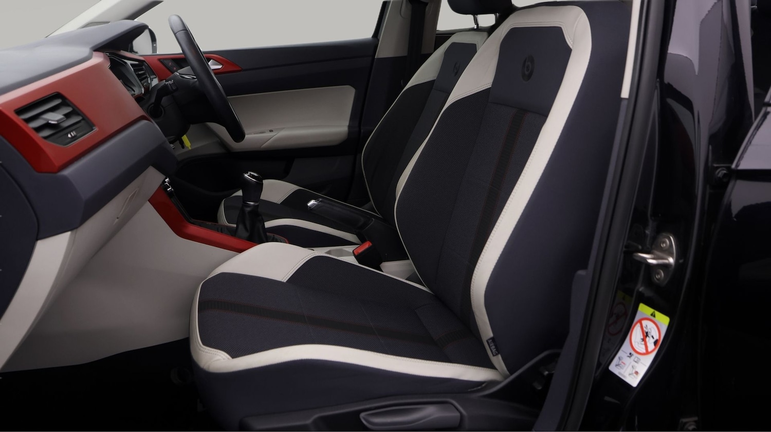 Used Volkswagen Polo 2018 for sale - 77204856: Photo 14