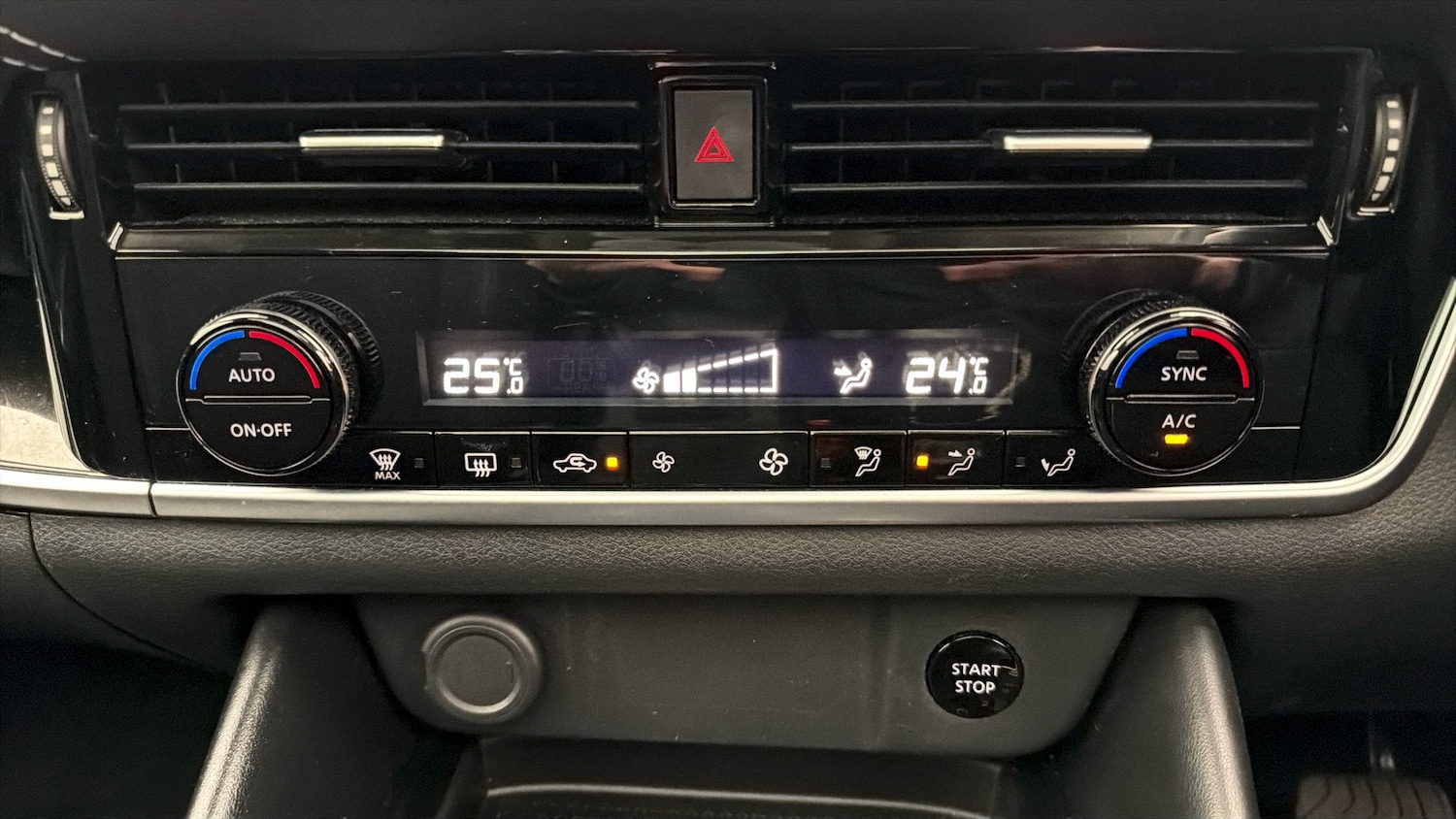 Used Nissan Qashqai 2022 for sale - 77953789: Photo 11