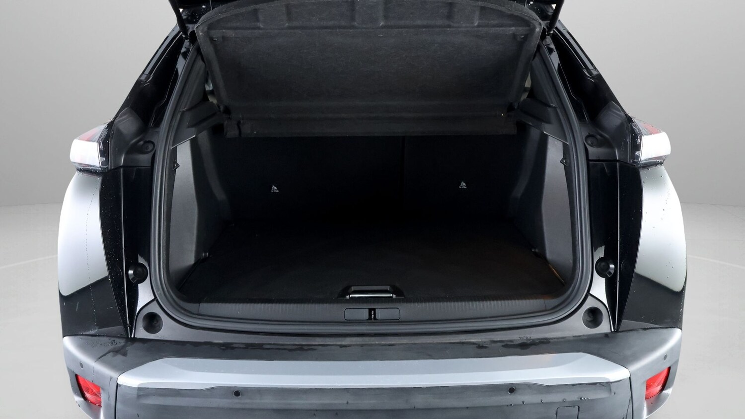 Used Peugeot 2008 2023 for sale - 77617621: Photo 17