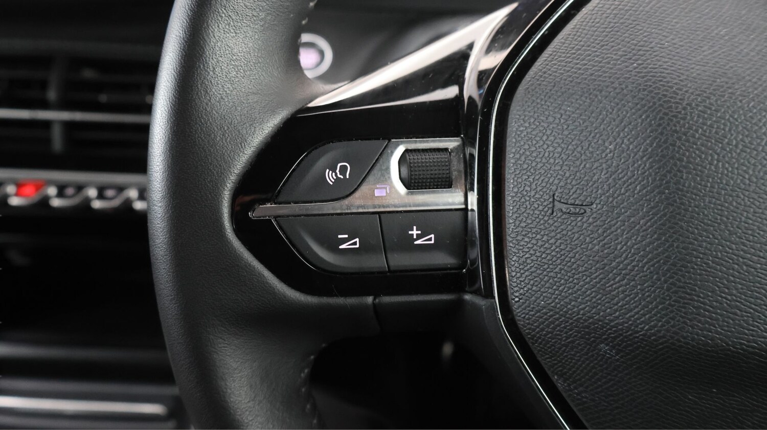 Used Peugeot 2008 2023 for sale - 77617621: Photo 20