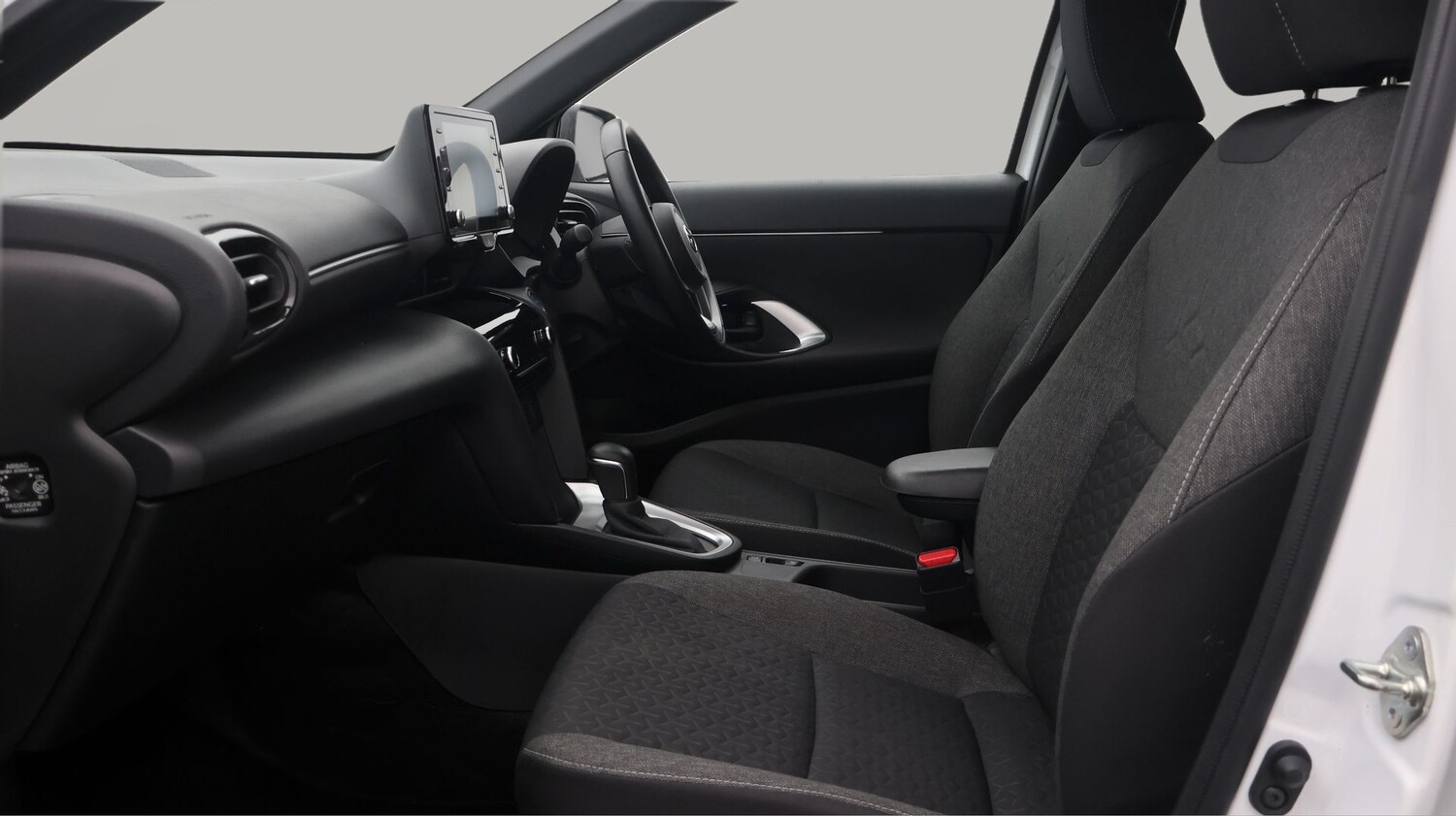 Used Toyota Yaris Cross 2022 for sale - 77403802: Photo 14